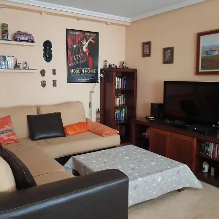 Chalet A 10 Minutos Del Centro Nyaraló